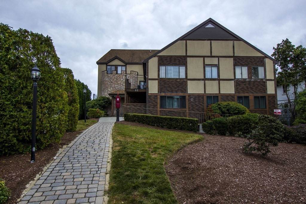 85 E Squantum - Photo 1