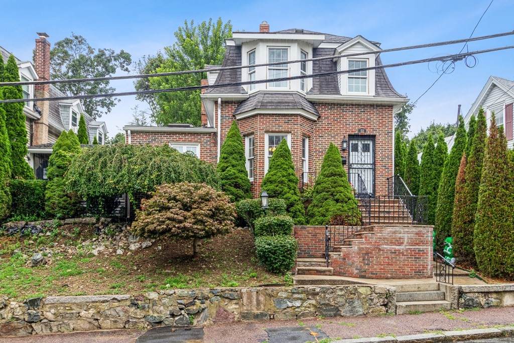 52 Granville Ave - Photo 1