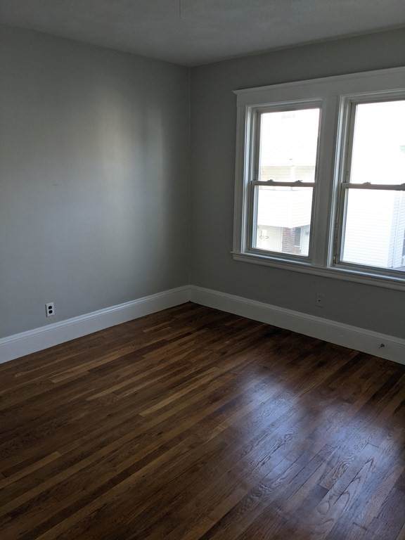 64 Bartlett - Photo 1