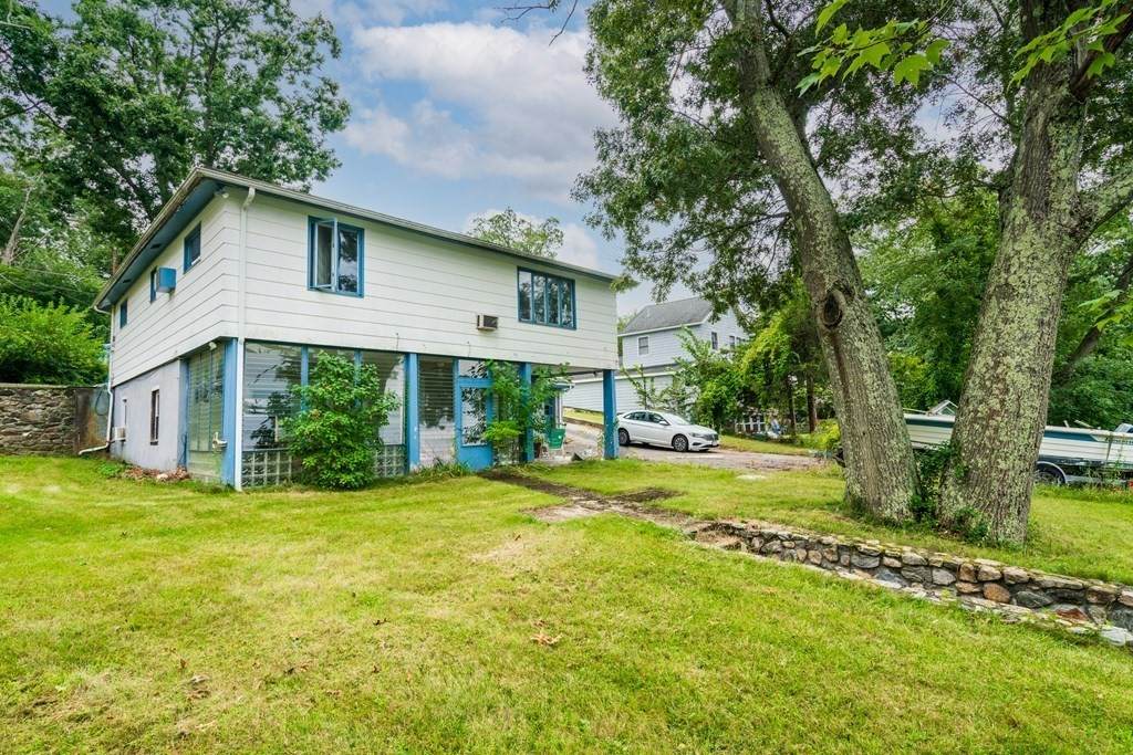 66 Edgewater Dr - Photo 1