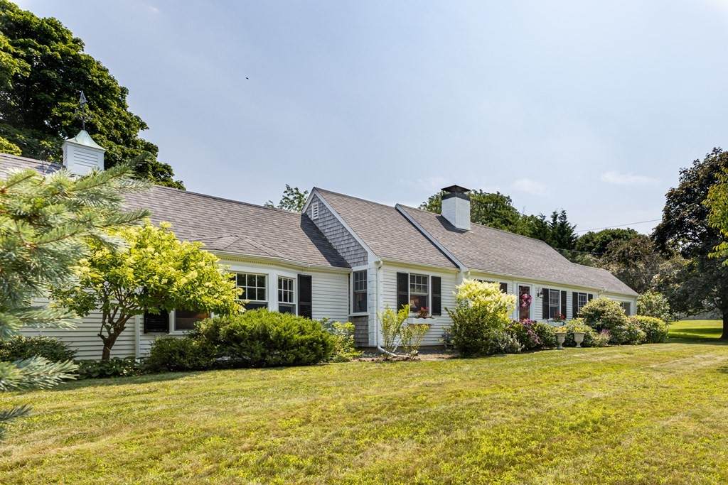 27 Linden Drive - Photo 1
