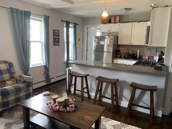 66 Safford St - Photo 1