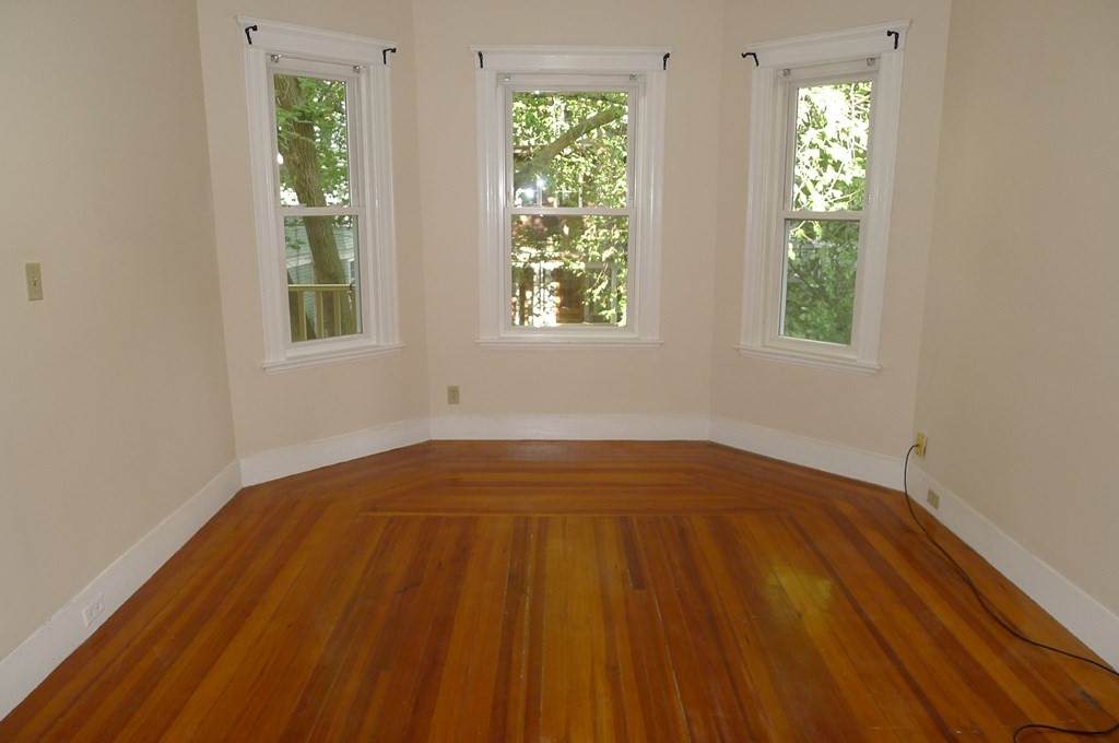 17 Granville - Photo 1