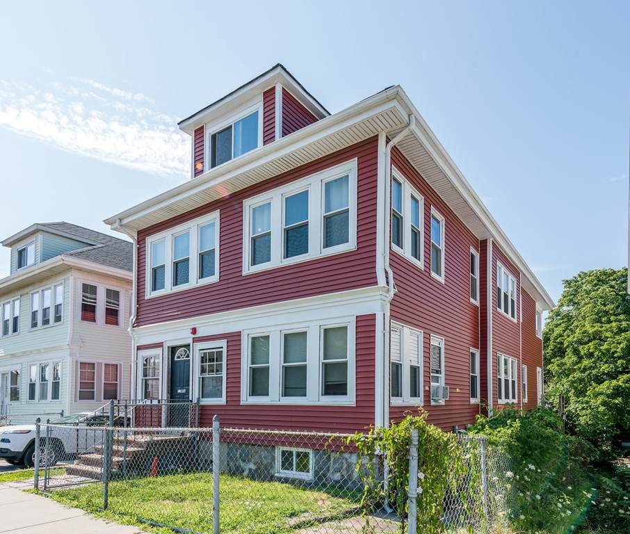 578 Gallivan Blvd - Photo 1