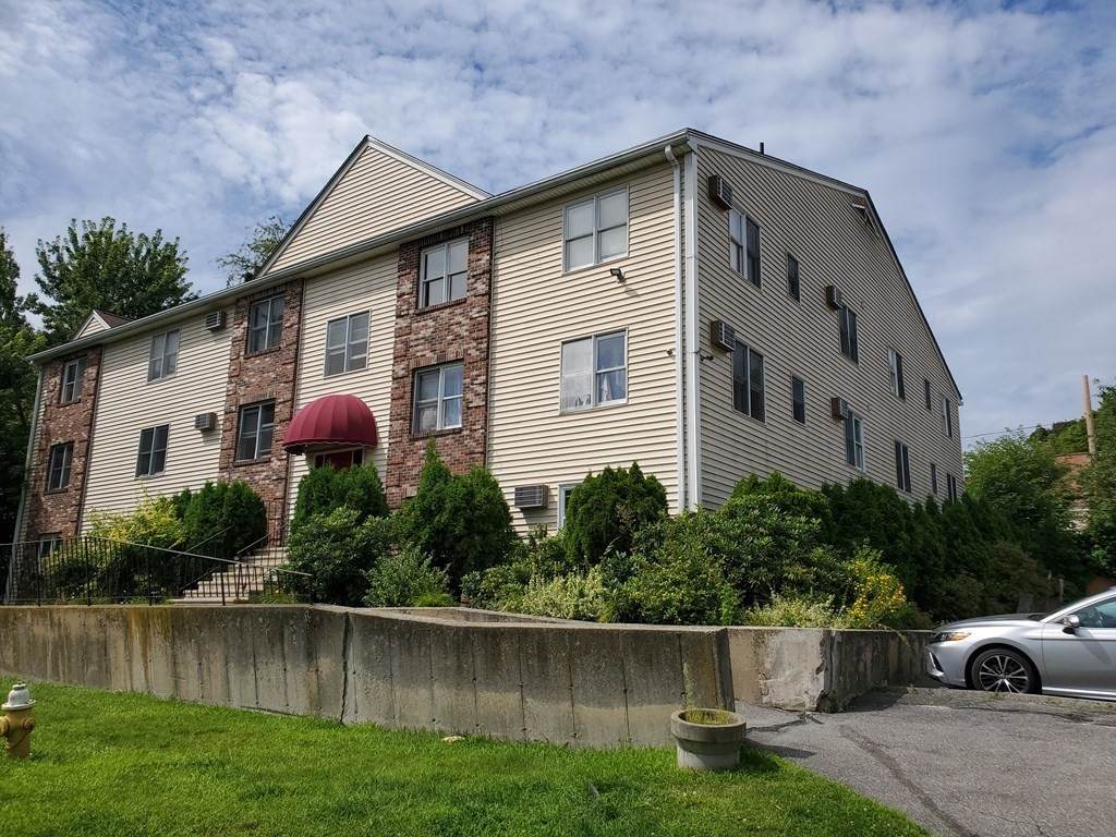10 Nuttall Ln - Photo 1