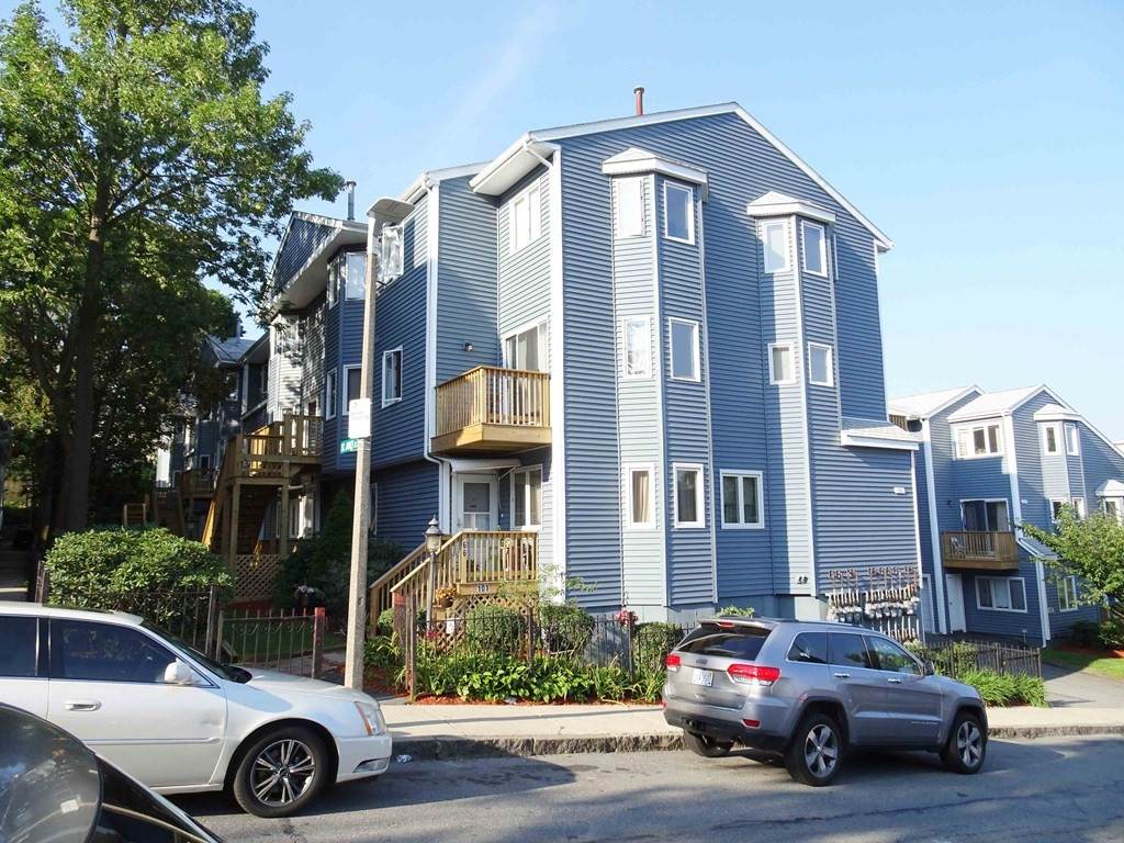 70 Saint James St - Photo 1