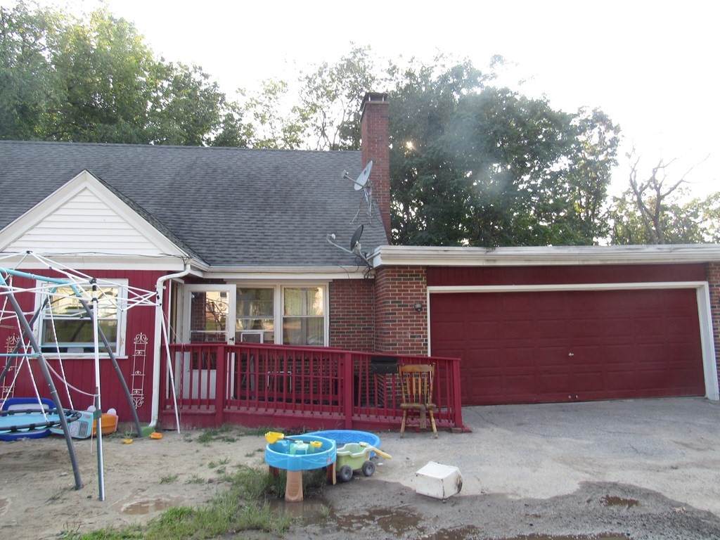 32 Pinehurst Ave - Photo 1