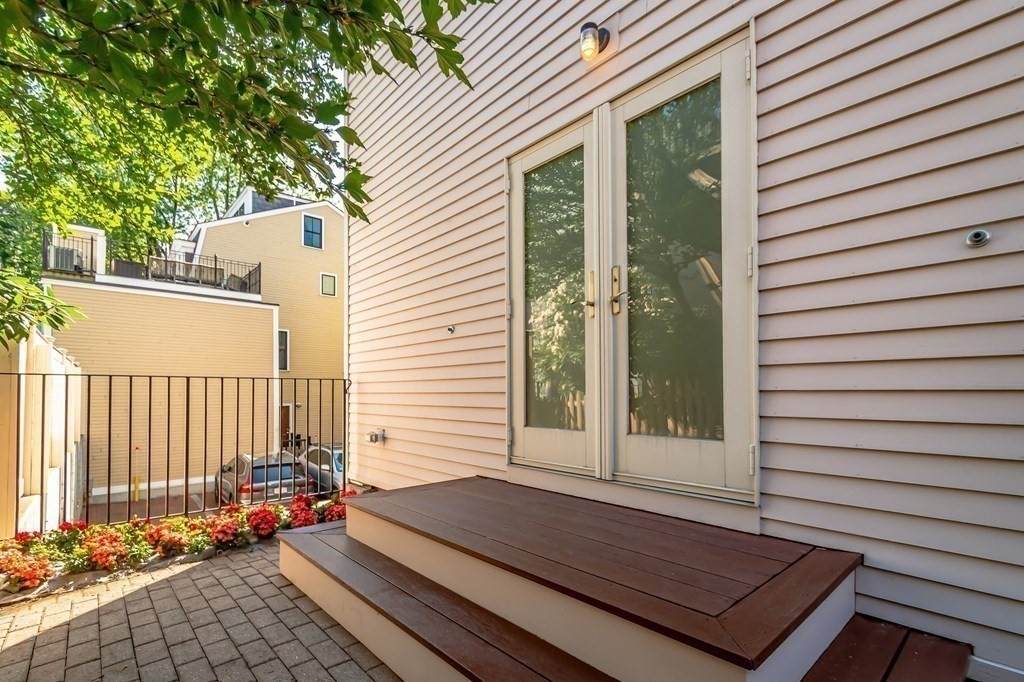 21 Oak Street - Photo 1