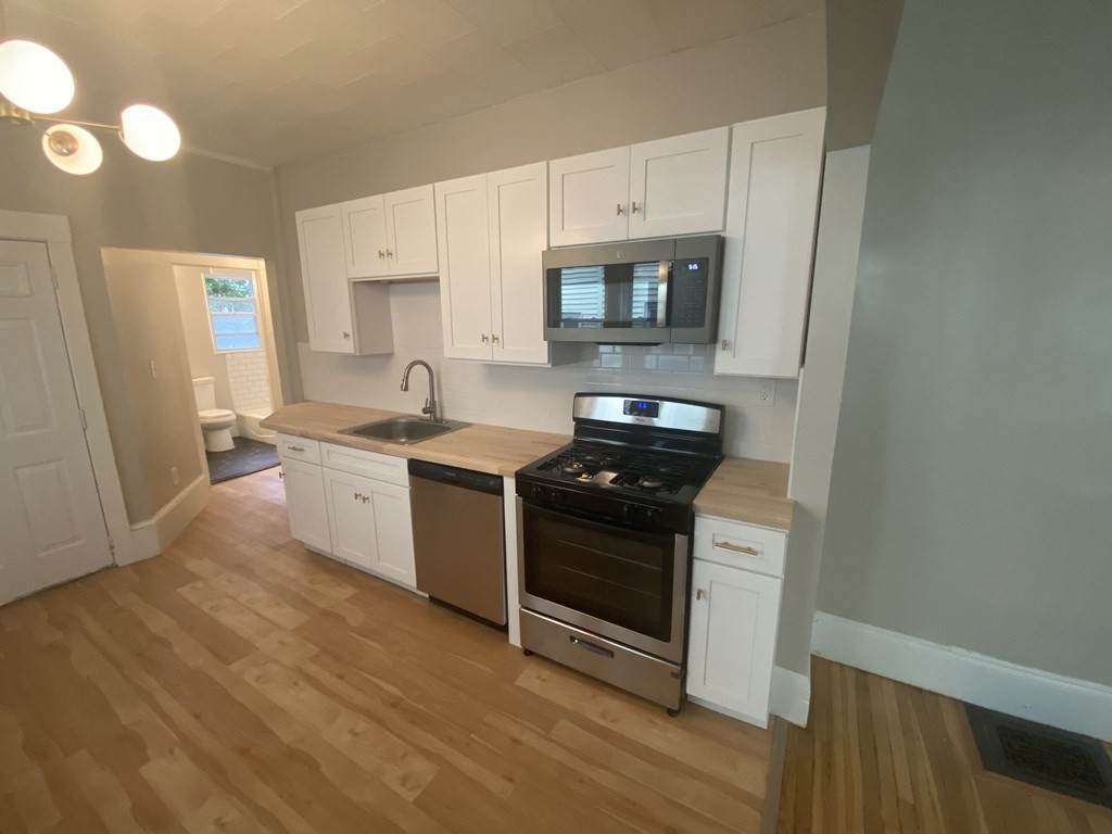 23 Fairmont - Photo 1