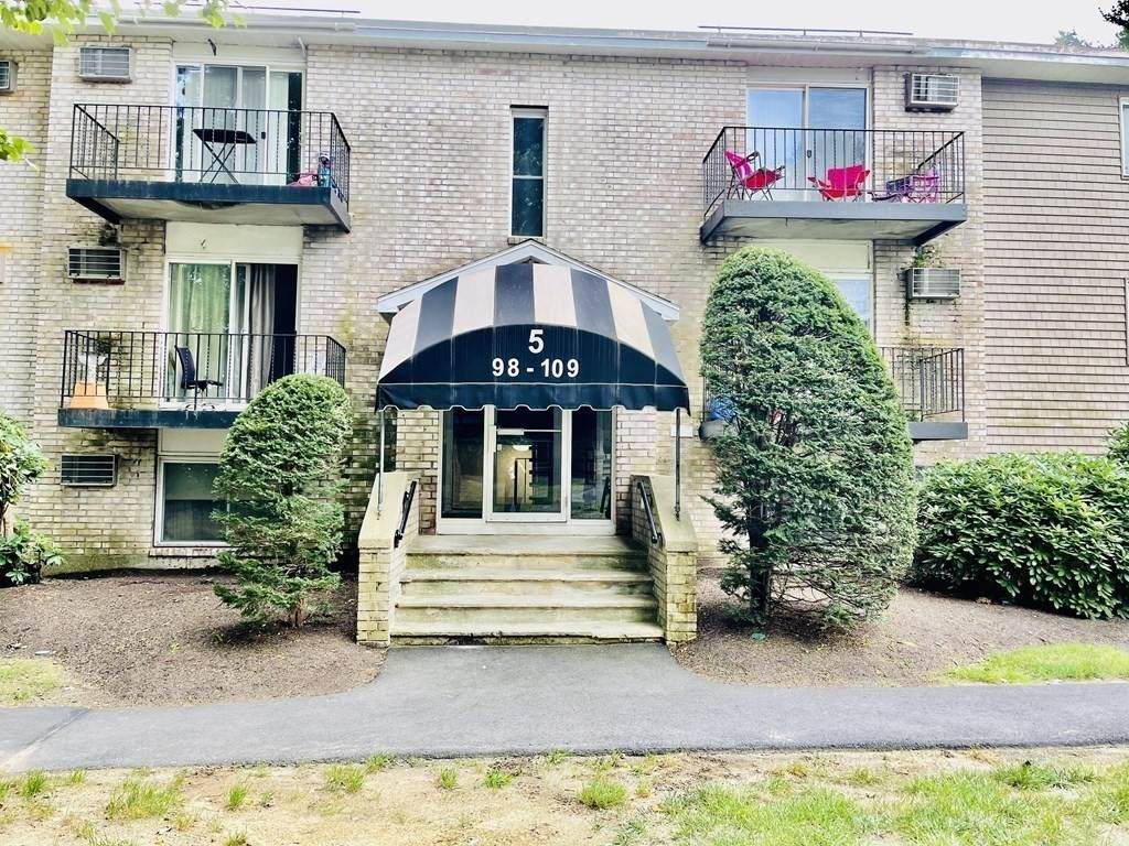 440 North - Photo 1