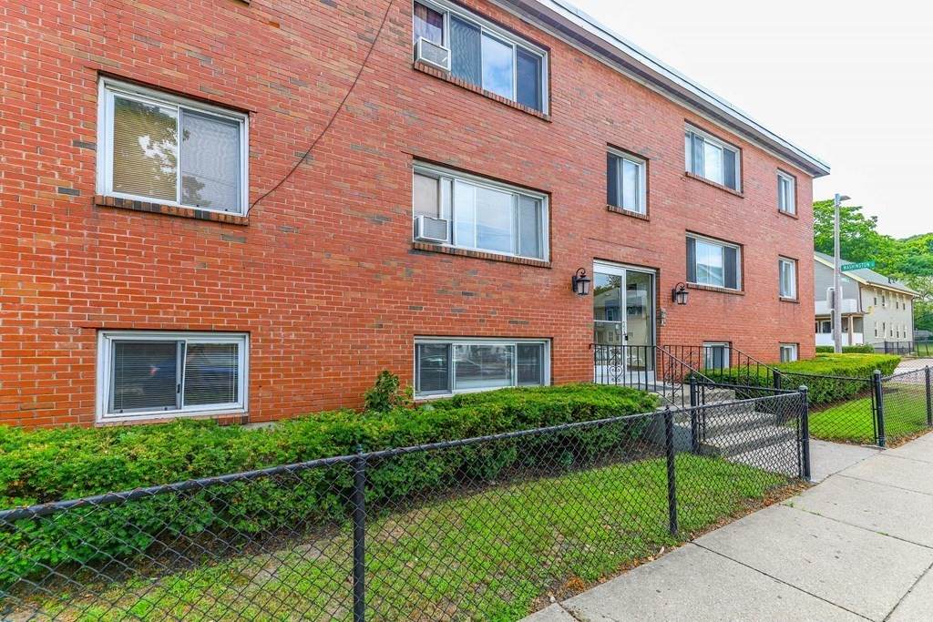 4090 Washington St - Photo 1