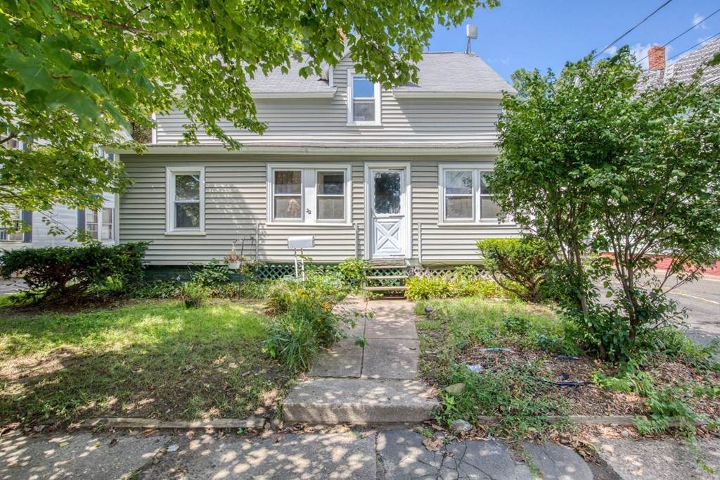 22 Otis St - Photo 1