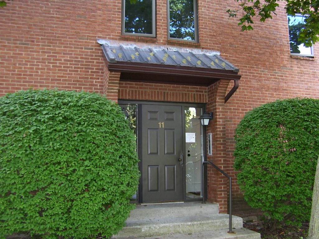 11 Barton Square - Photo 1