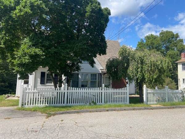 114 Litchfield Ave - Photo 1