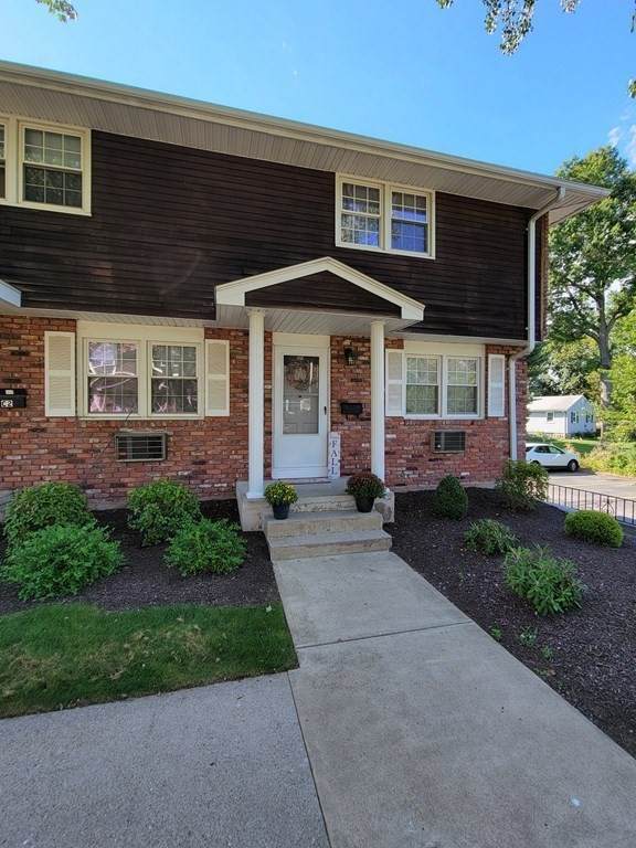 418 Meadow St - Photo 1