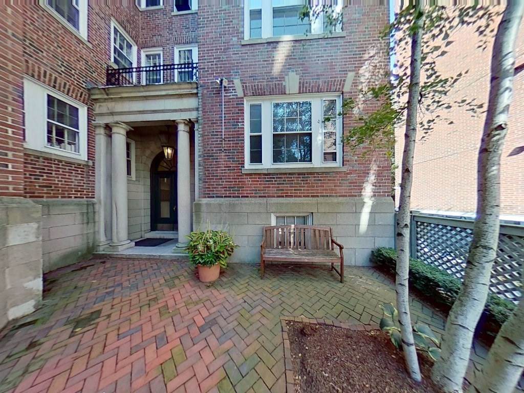 31 Concord Ave - Photo 1