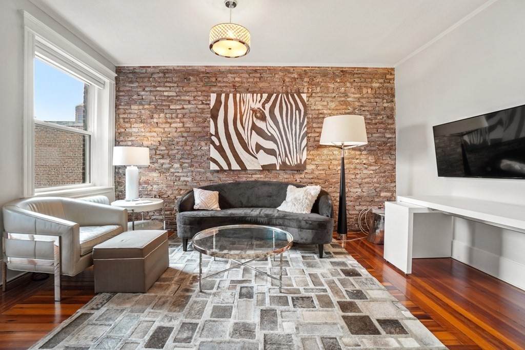 33 Myrtle St - Photo 1