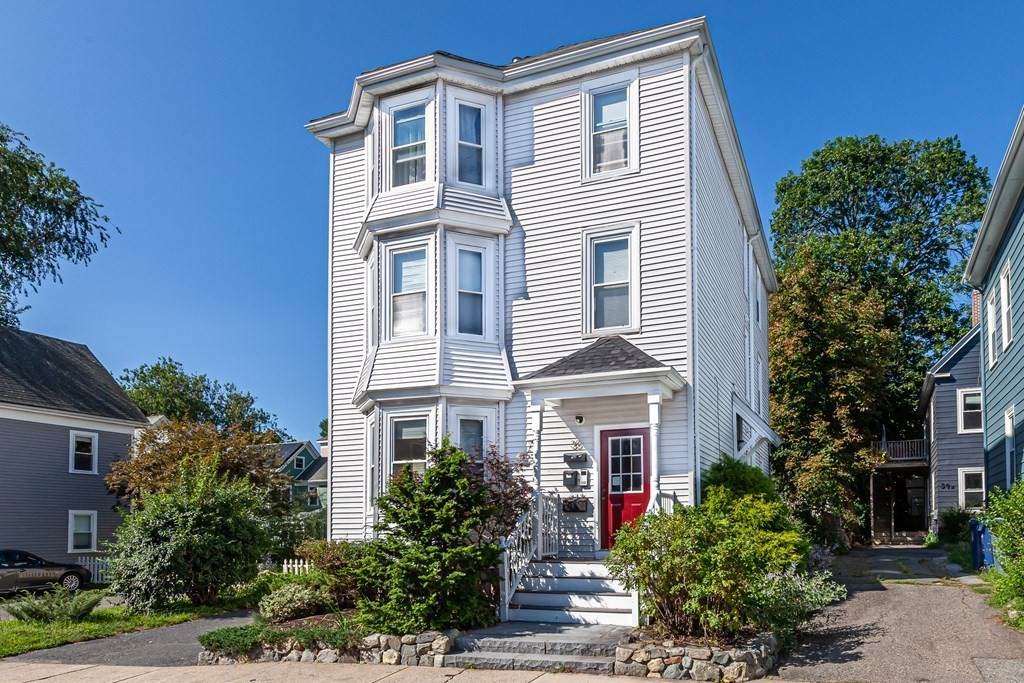 35 Ballard St - Photo 1