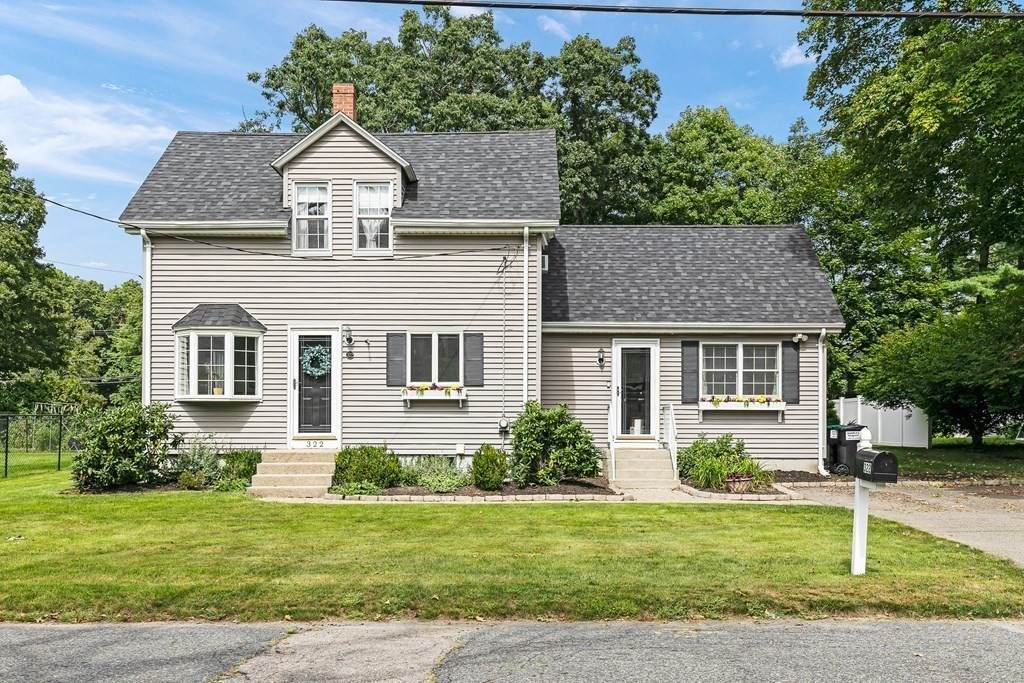 322 Commonwealth Ave - Photo 1