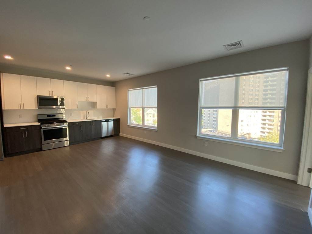 23 Bridge St - Photo 1
