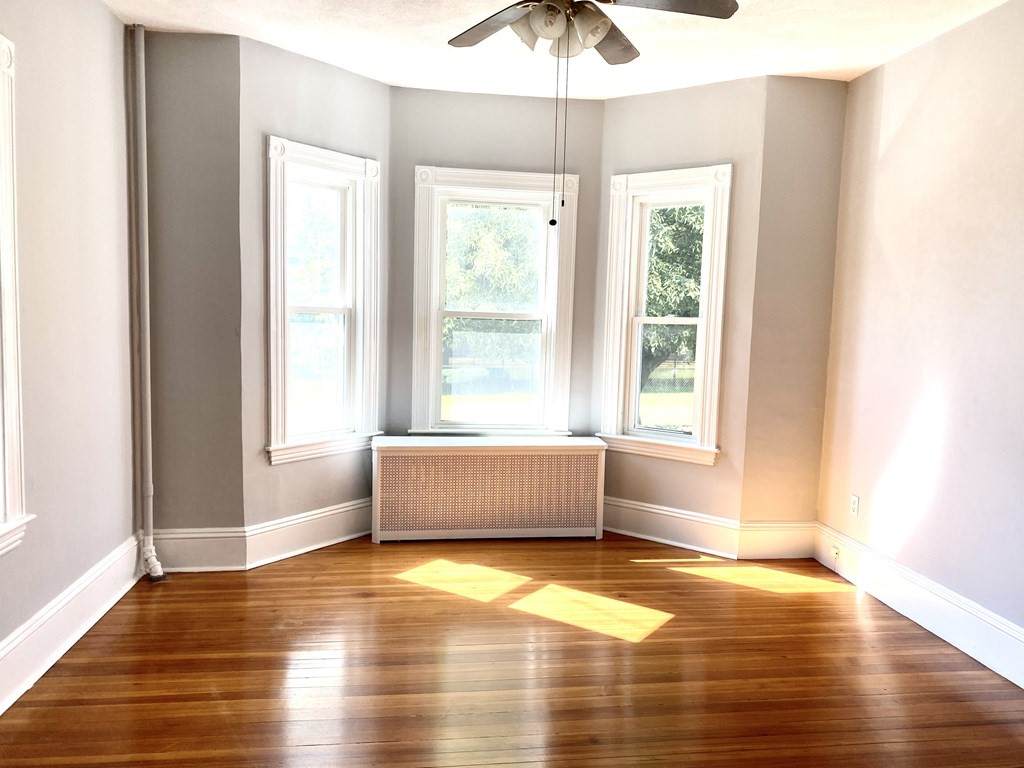 136 Cypress St - Photo 1