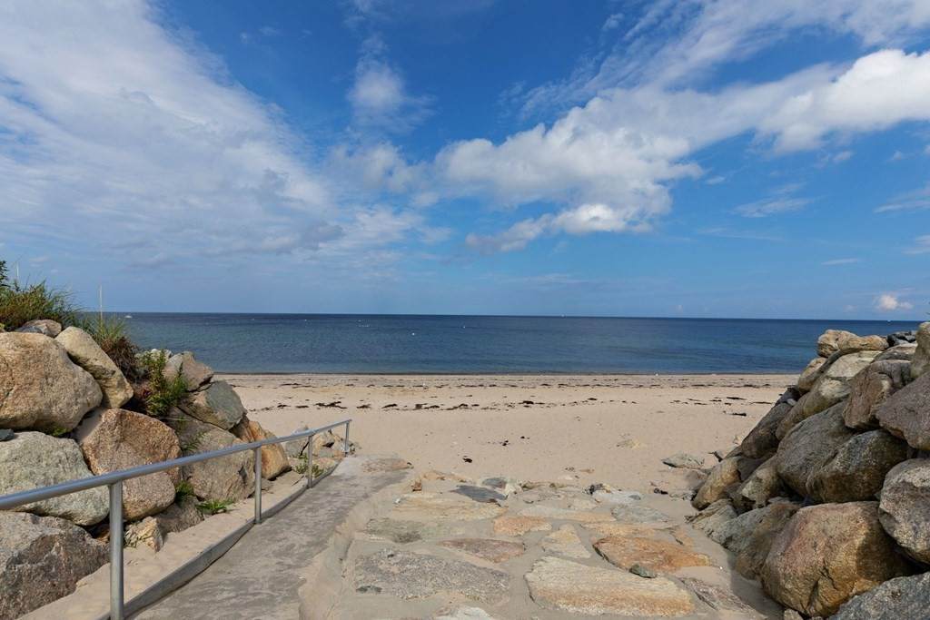 18 Winthrop Road - Photo 1