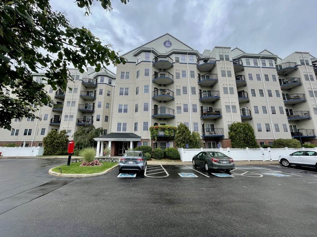 10 Seaport Dr - Photo 1