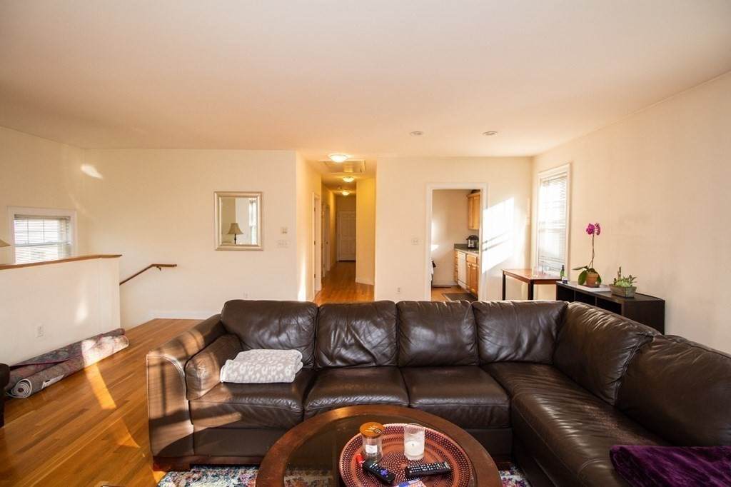 19 Roberts Street - Photo 1