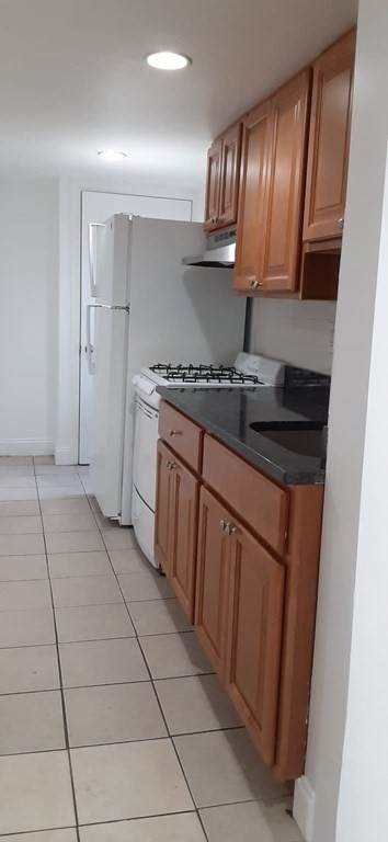 104 Beacon St - Photo 1