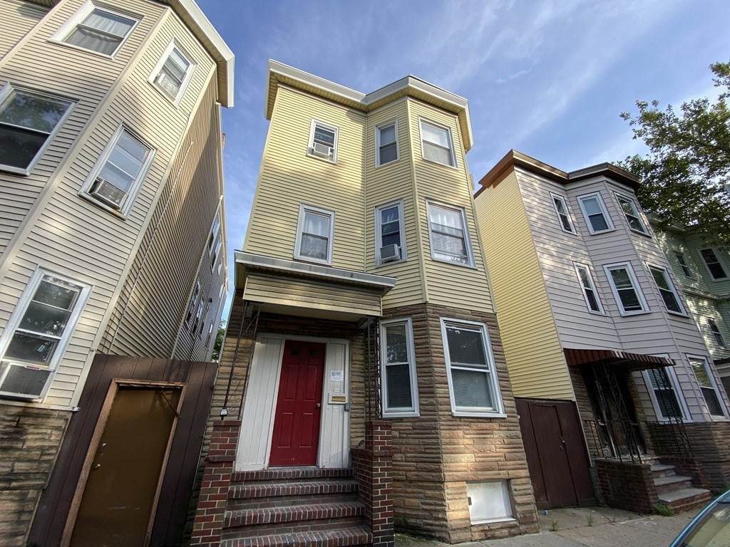 205 Chelsea Street - Photo 1