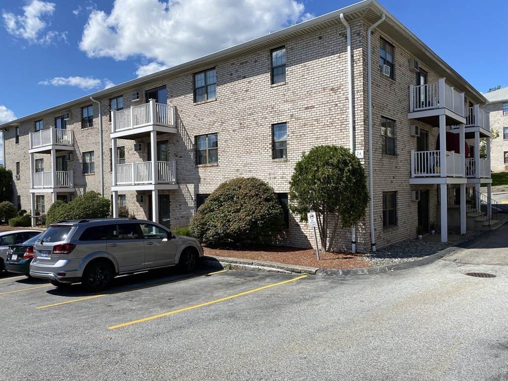 24 Kenmar Dr - Photo 1