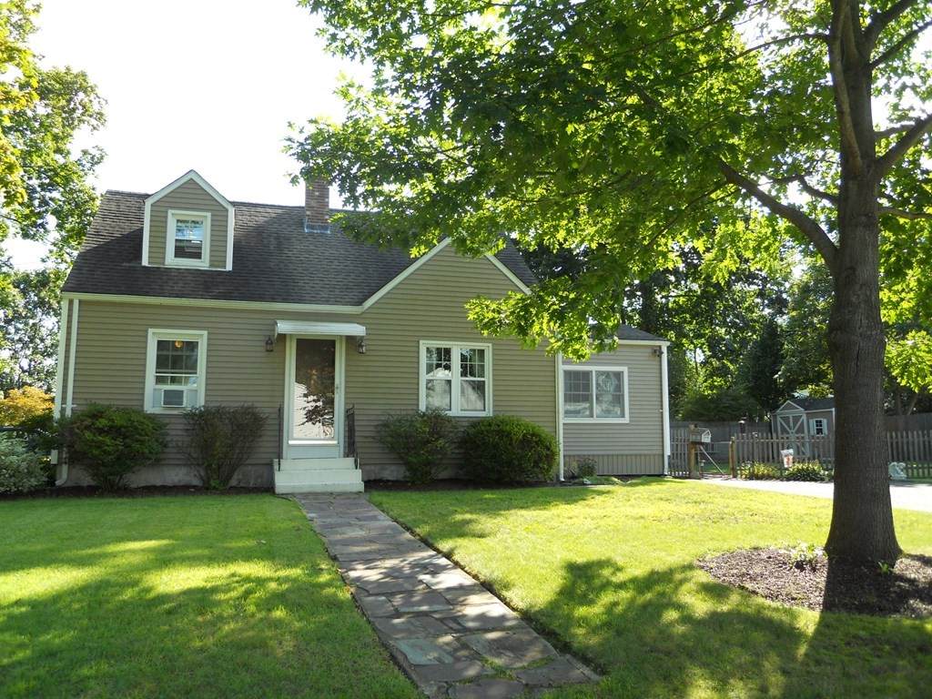 8 Oak Ave - Photo 1