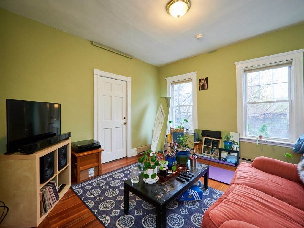 175 Tremont St - Photo 1