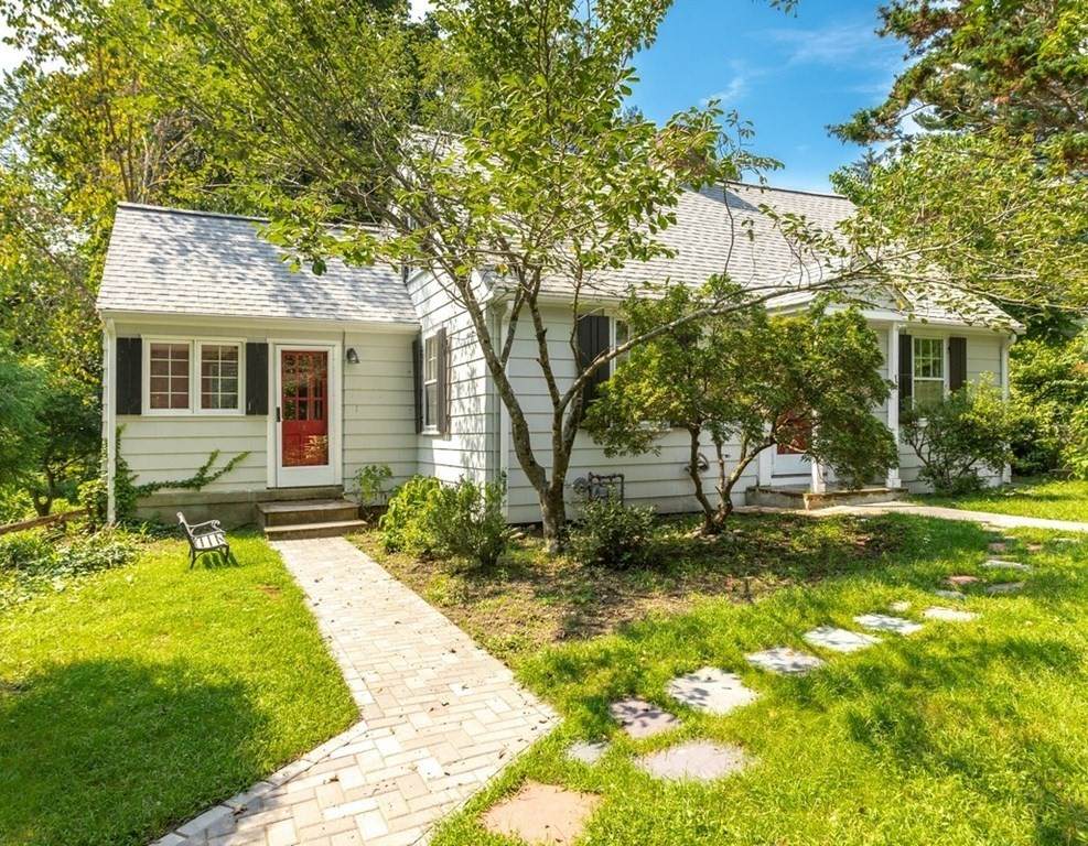 19 Stratham Road - Photo 1