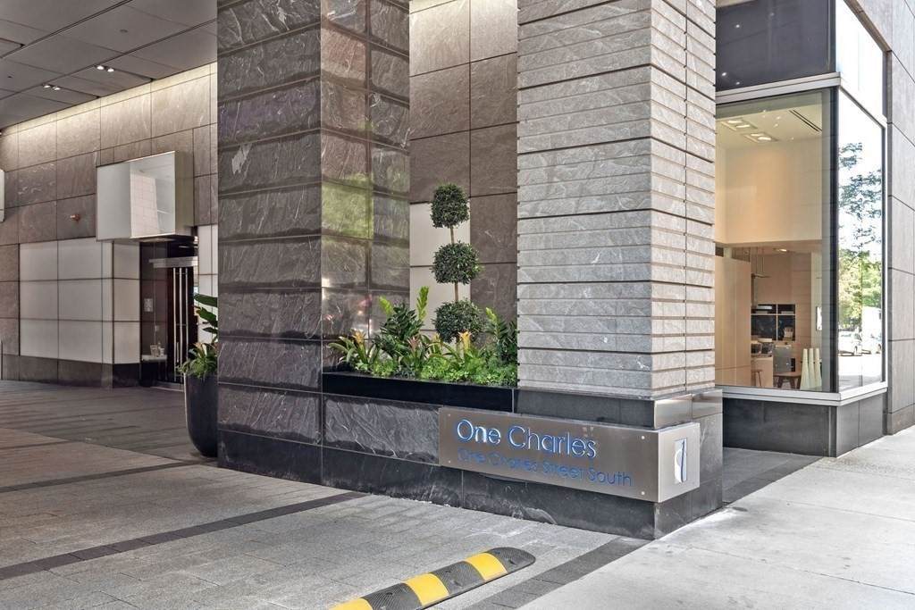 1 Charles Street South - Photo 1