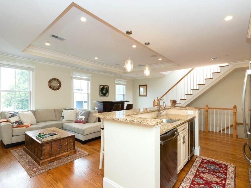 21 Salem St - Photo 1