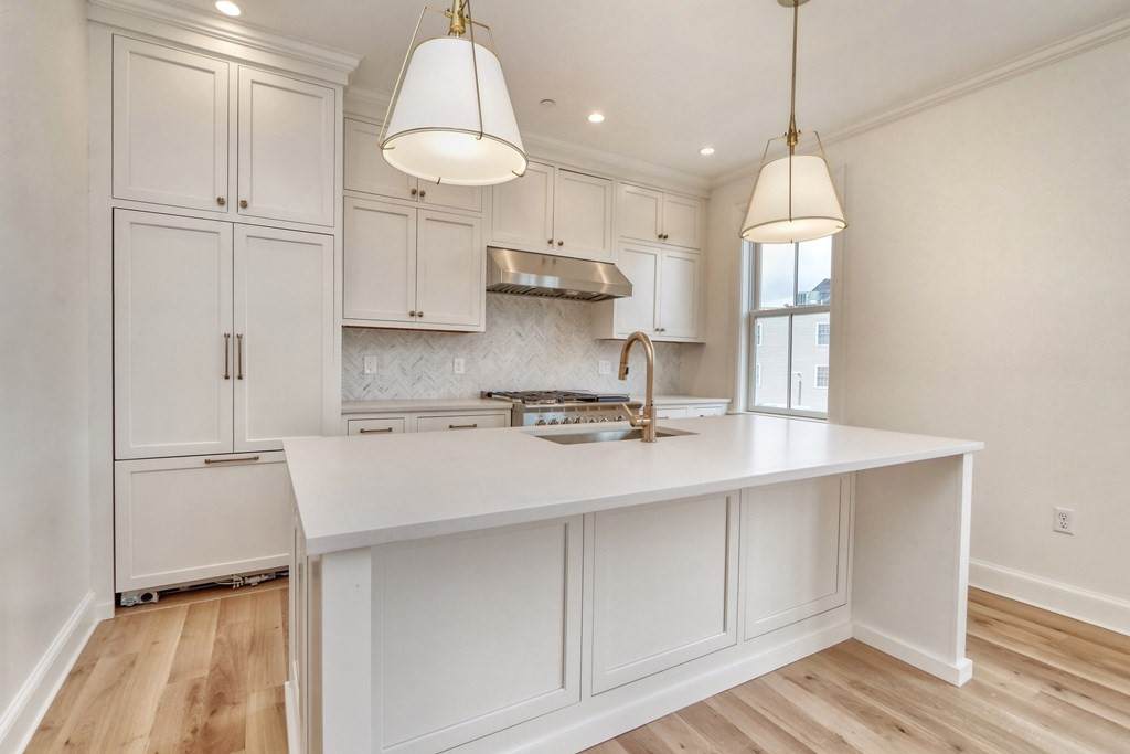 92 West Eighth - Photo 1