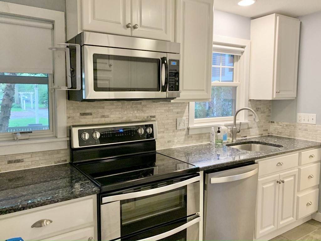 11 Oak Street - Photo 1