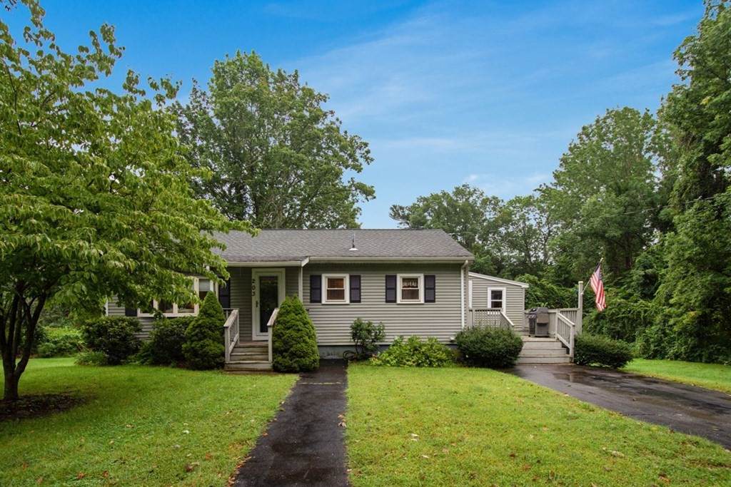 203 Hall St - Photo 1