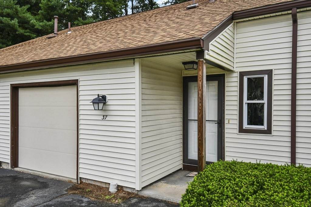 37 Decarolis Drive - Photo 1
