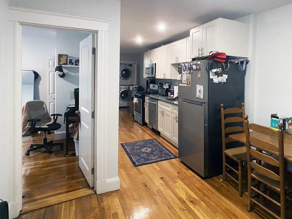 78 Perkins - Photo 1