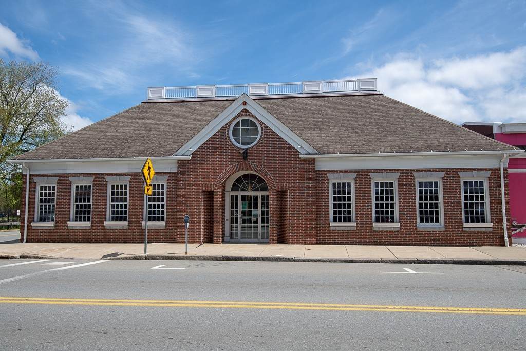 4 Central St - Photo 1