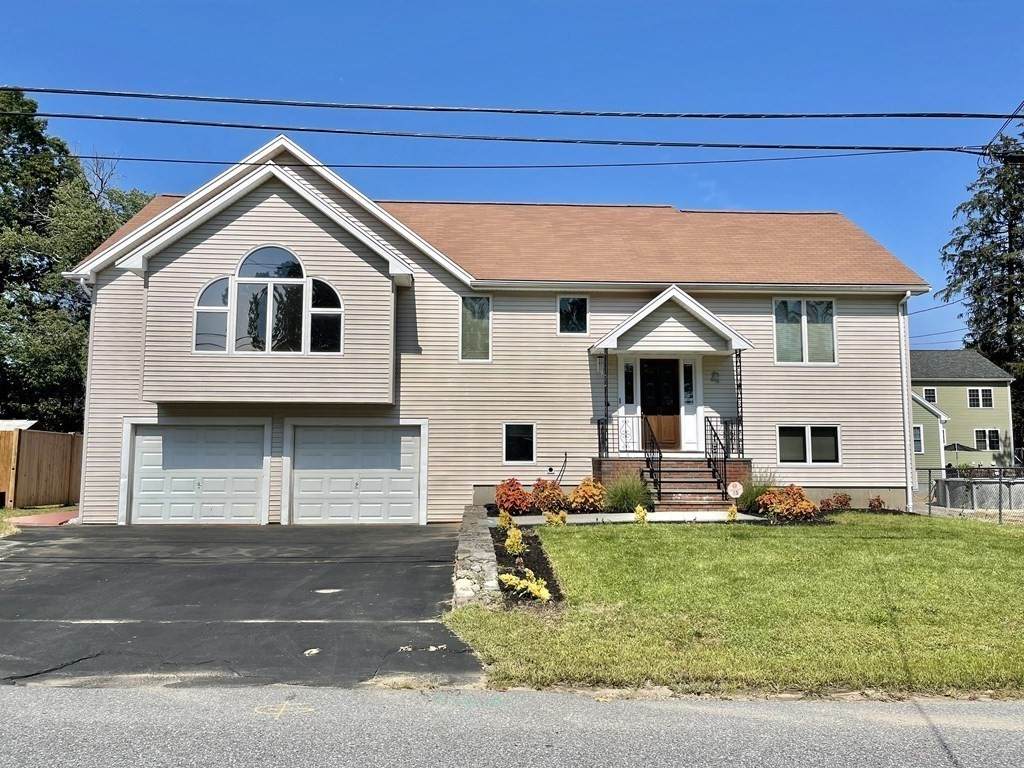 15 Maplewood Ave - Photo 1