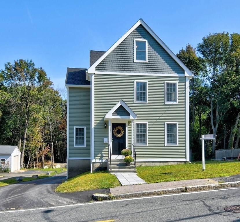 145 Bates Ave - Photo 1