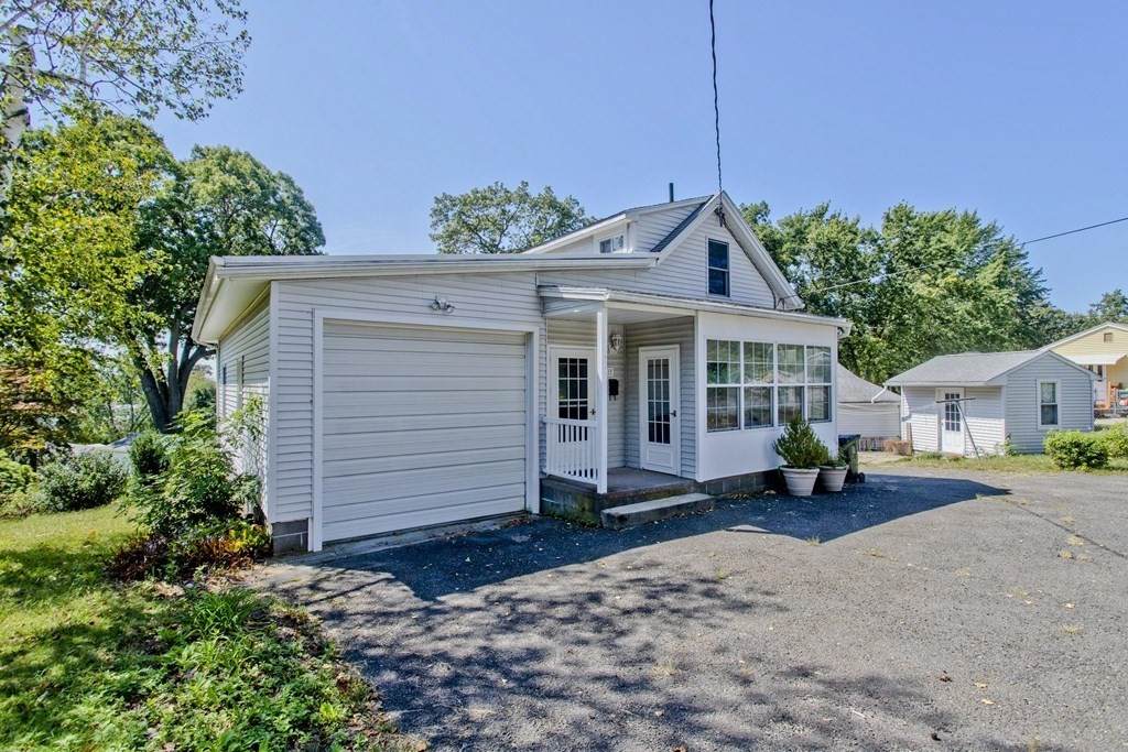 220 Royal St - Photo 1