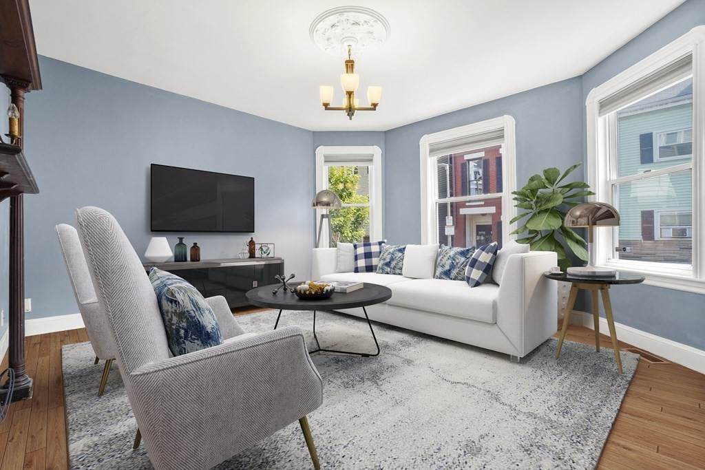 83 Green St - Photo 1