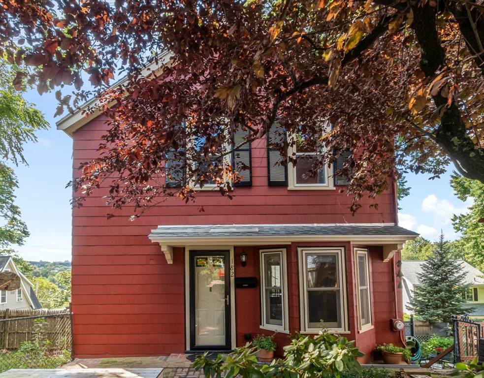 182 Westminster Ave - Photo 1