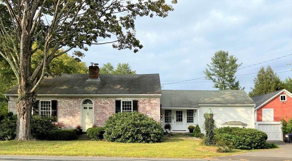104 Shays St - Photo 1