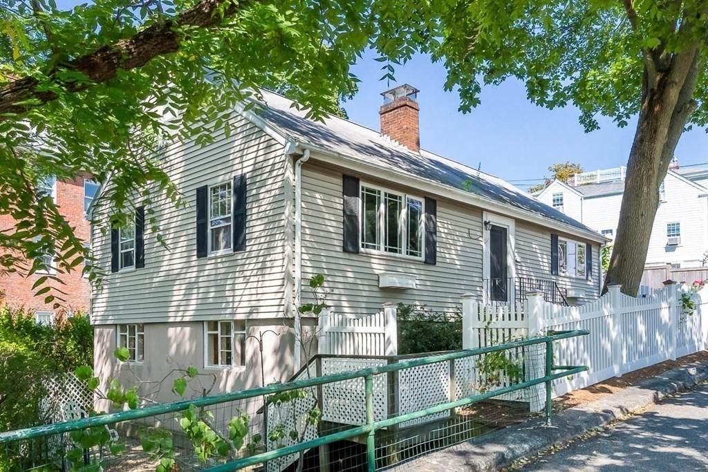 18 Summer St - Photo 1