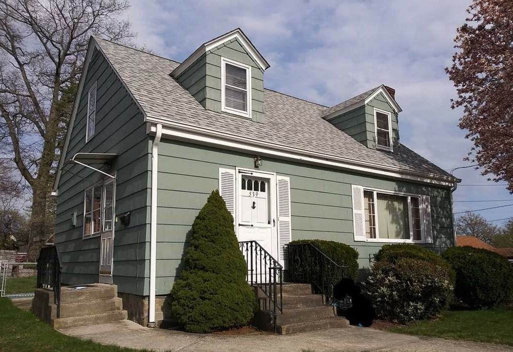 539 Summer Pl - Photo 1